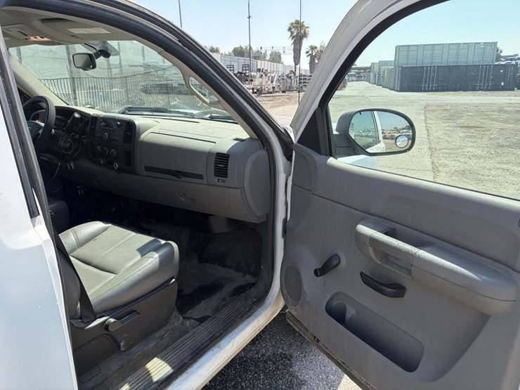 2008-chevrolet-2500-image-10