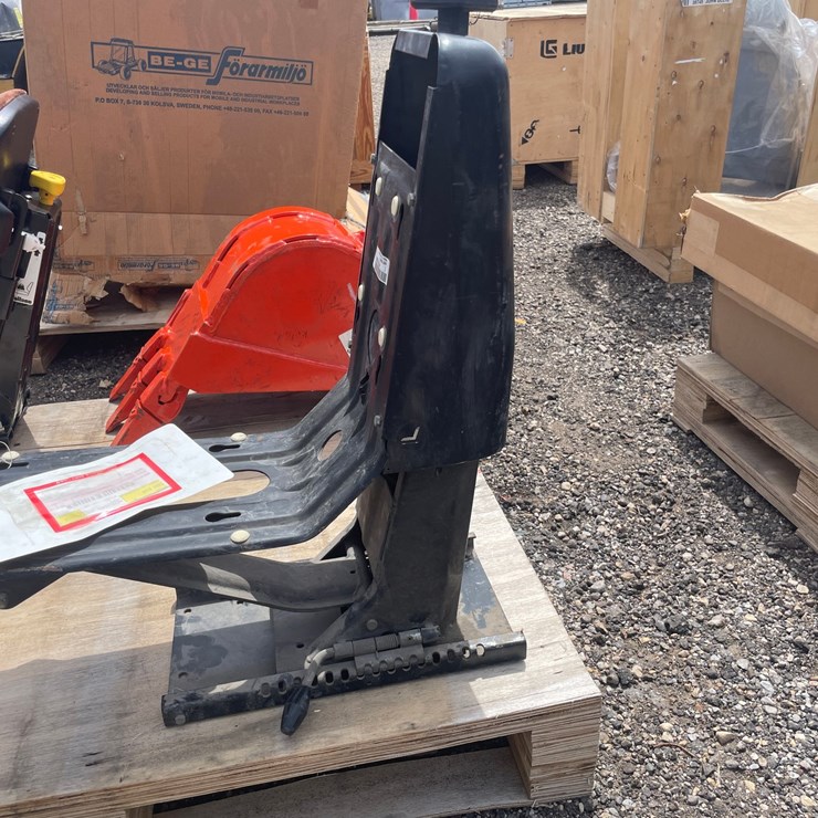 #2780 • John Deere Seat Base