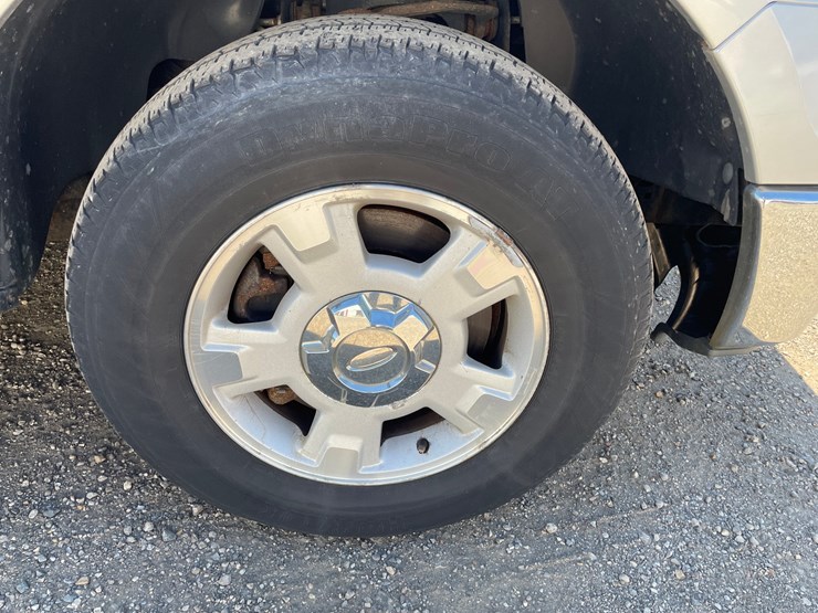 2012-ford-f150-xlt-image-11