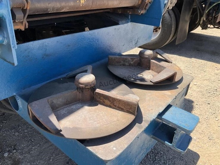 2012-versa-v-bottom-spreader-trailer-image-10
