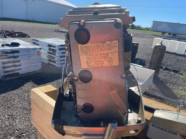 #2868-•-evinrude-70-hp-outboard-boat-motor-image-11
