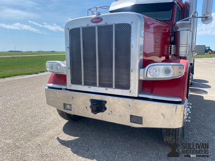 2013-peterbilt-388-image-9