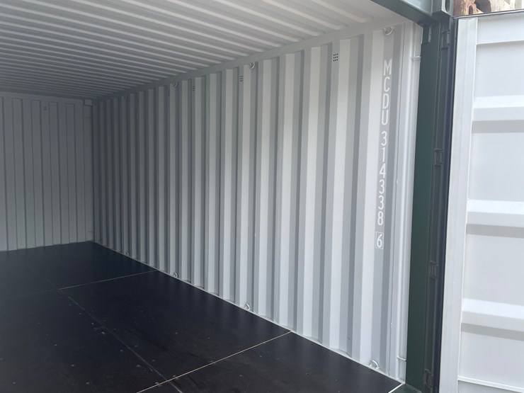 #2439-•-20'-standard-height-shipping-container-image-10