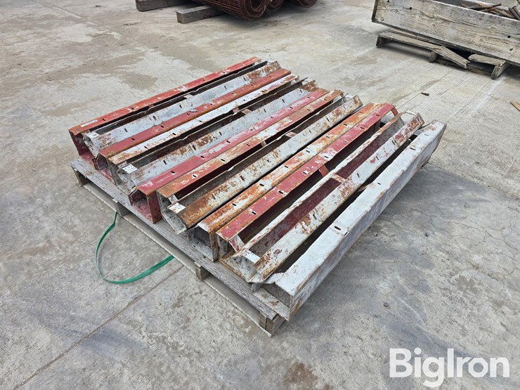 concrete-form-corners-image-1
