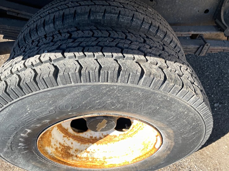 1997-chevrolet-3500-image-13