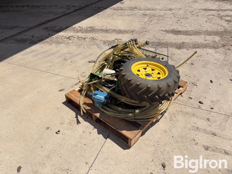john-blue-24r30-liquid-fertilizer-system-image-1