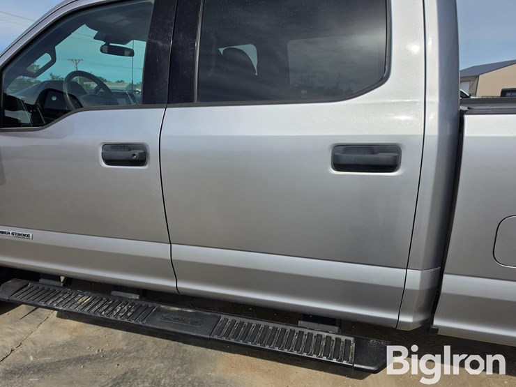2021-ford-f250-xlt-image-9