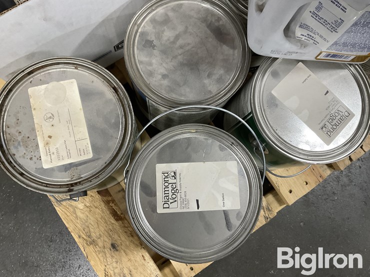 assorted-paints-&-tools-image-10