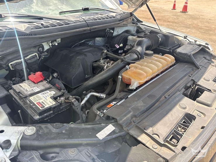 2016-ford-f150-image-8
