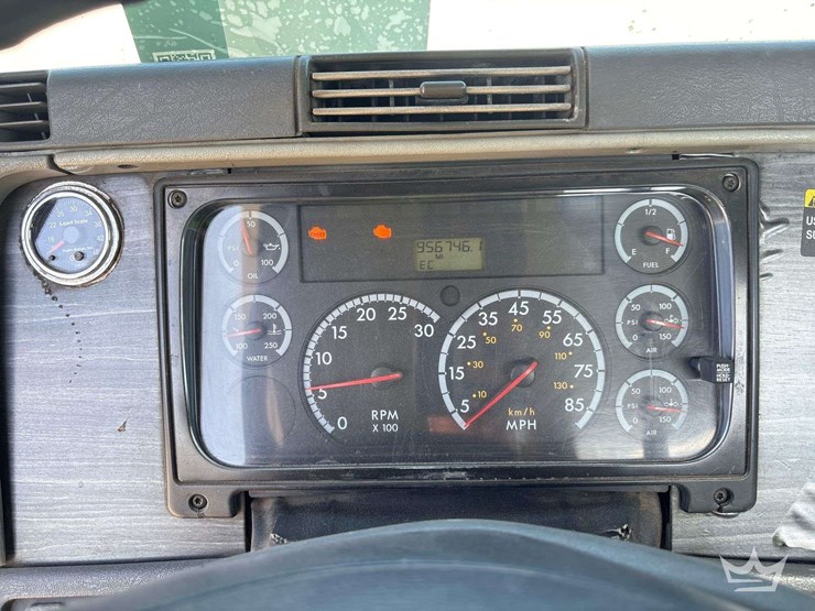 2008-freightliner-columbia-120-image-14