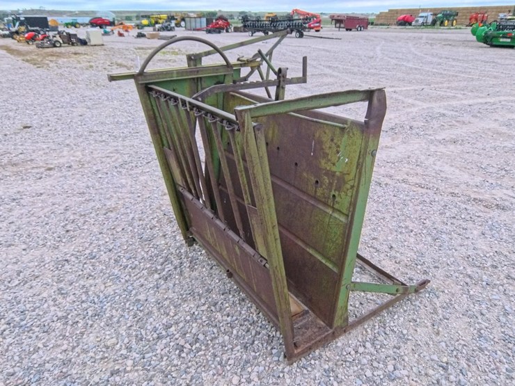 #2039-•-powder-river-calf-table-/-chute-image-4