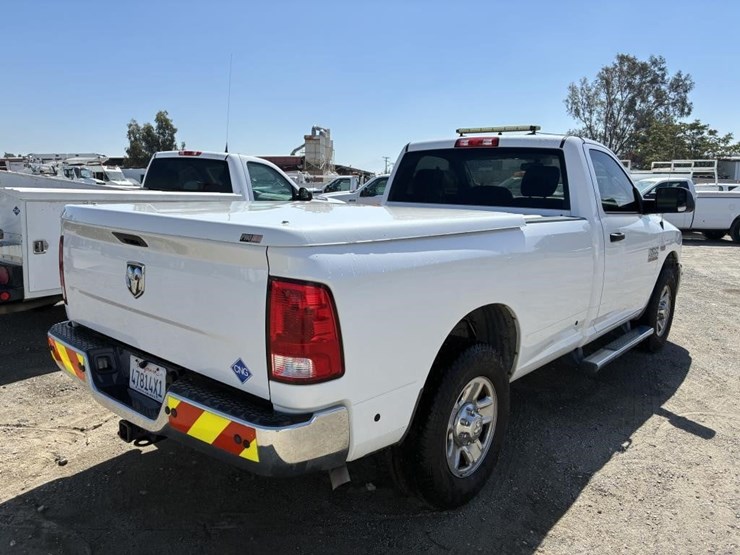 2016-dodge-ram-2500-image-3