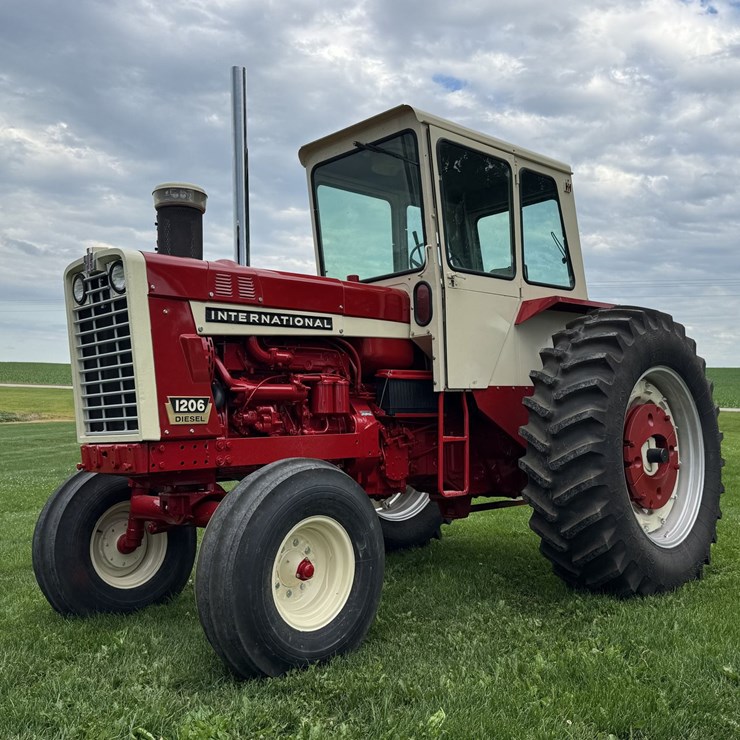 1966 INTERNATIONAL 1206