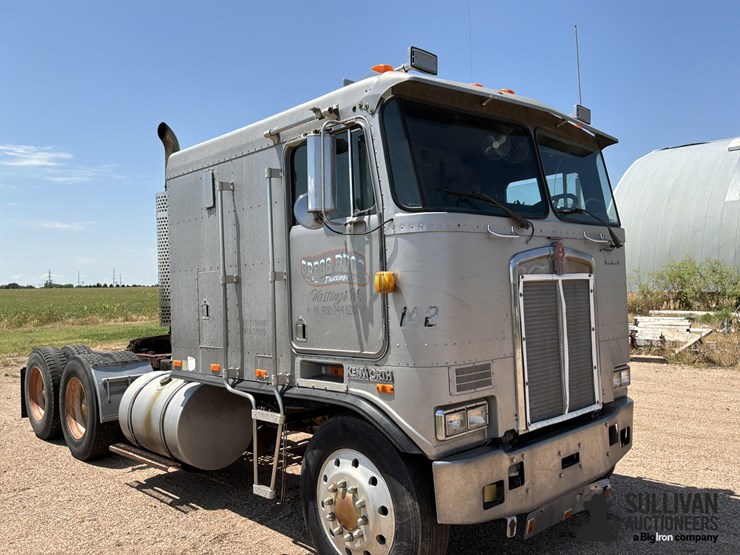 1985-kenworth-k100-image-15