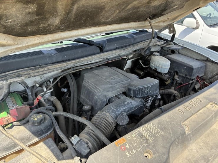 2011-chevrolet-2500hd-image-7