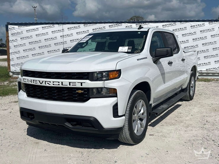 2022-chevrolet-silverado-1500-image-1