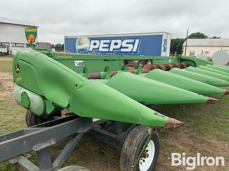 2013-john-deere-608c-image-13