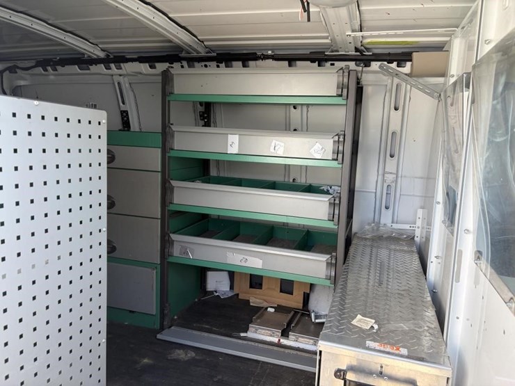 2014-chevrolet-express-3500-image-12