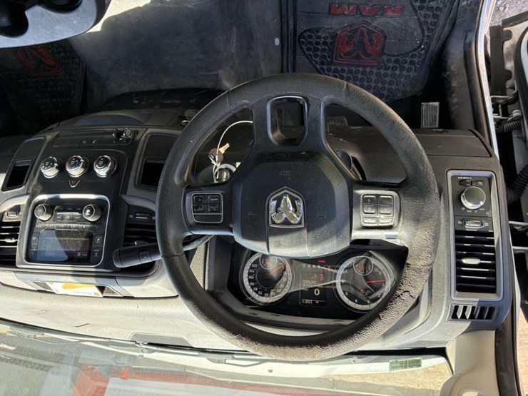 2018-dodge-ram-2500-image-12