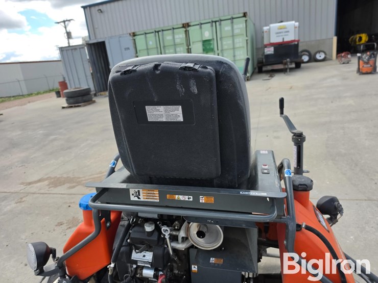 husqvarna-crt36-ride-on-trowel-image-20