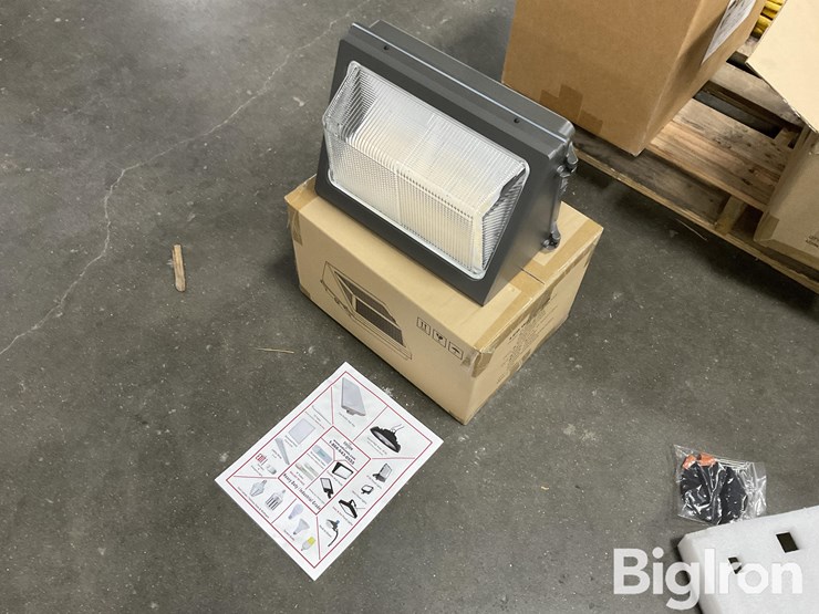 edison-tunable-wall-packs---industrial-shop-lights-image-1