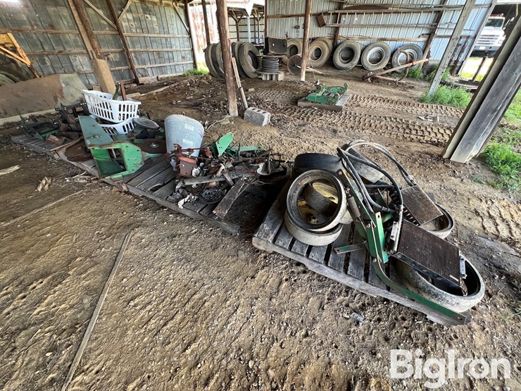 john-deere-7000-image-1