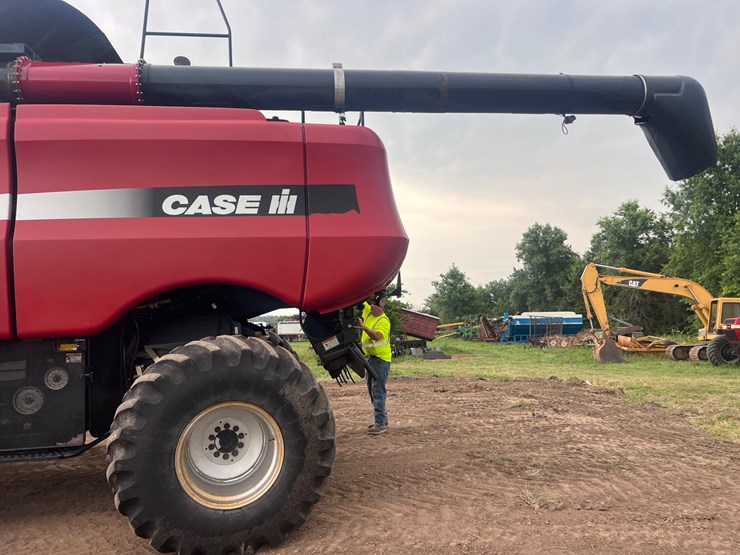 case-ih-8010-image-22