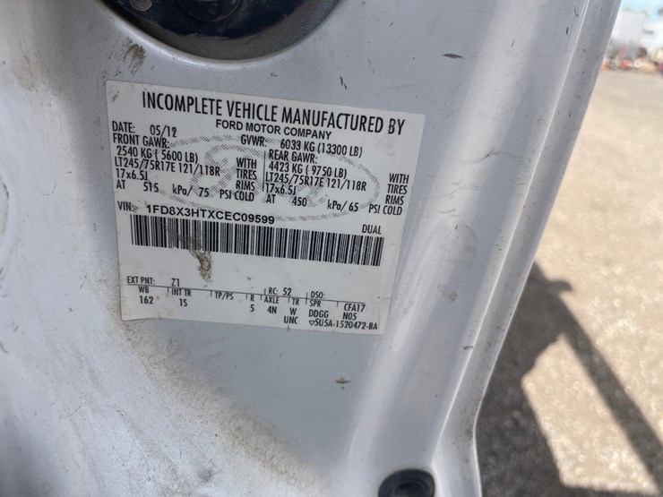 2012-ford-f350-xl-image-35