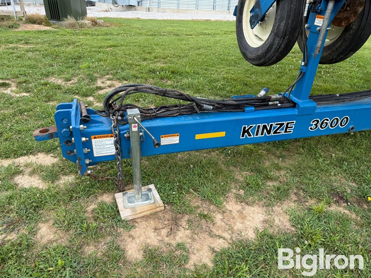 2006-kinze-3600-image-9