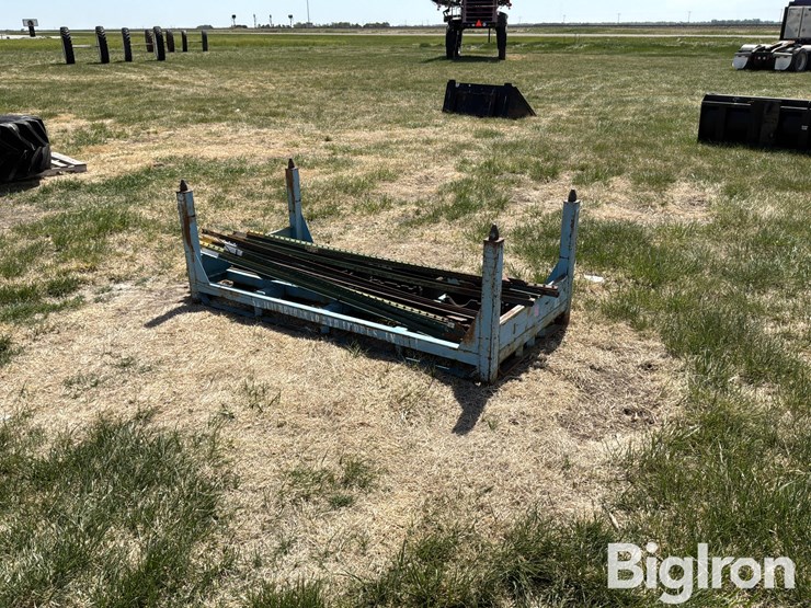 shipping-stand-&-t-posts-image-1