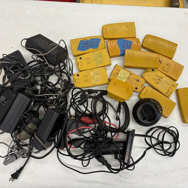 #3514 • Miscellaneous Batteries, Chargers and Cables | Located in St. Rose, LA