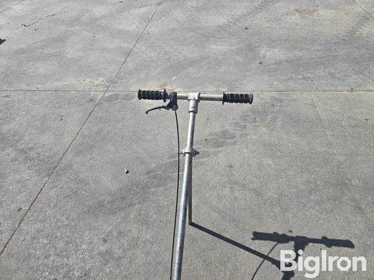 multi-vibe-wildcat-roller-screed-image-14