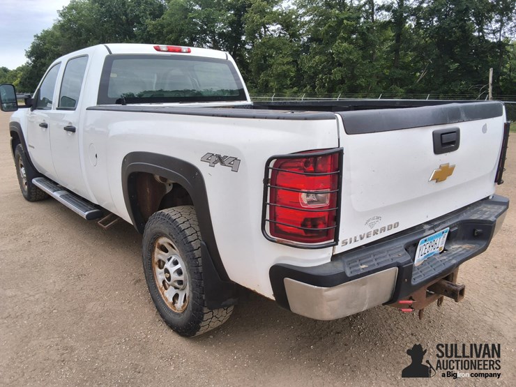2012-chevrolet-silverado-3500-image-8