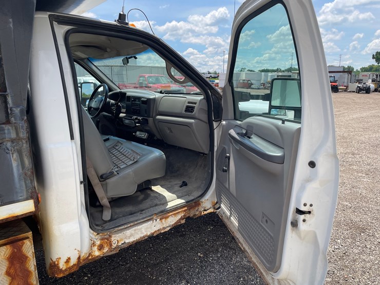 1999-ford-f550-image-27