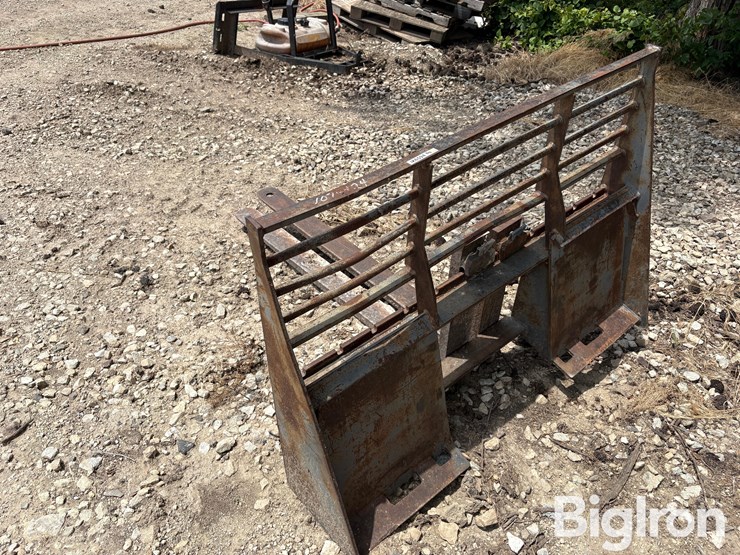 skid-steer-fork-attachment-image-5