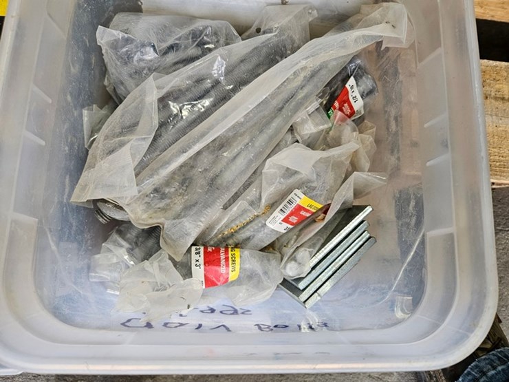 #107-•-pallet-of-assorted-fasteners-image-4