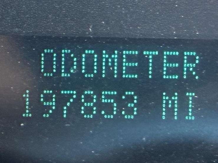 2011-chevrolet-2500hd-image-13