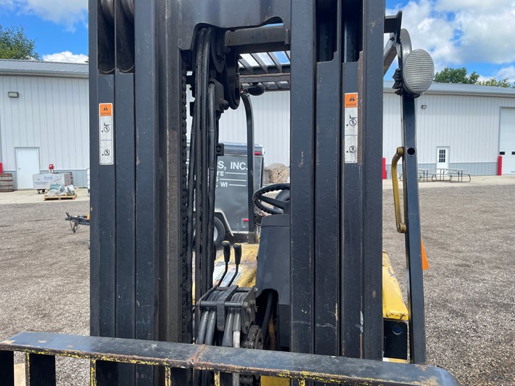 #2949-•-daewoo-electric-forklift-image-12