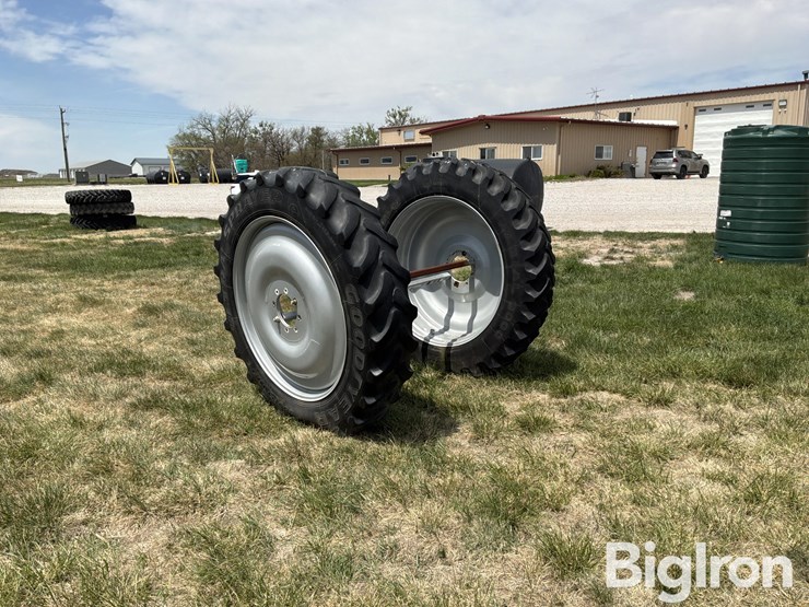 miller-sprayer-wheels-&-380/90r46-tires-image-7