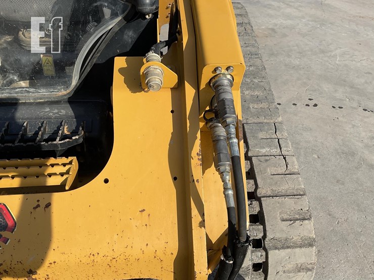 2020-caterpillar-289d3-image-13