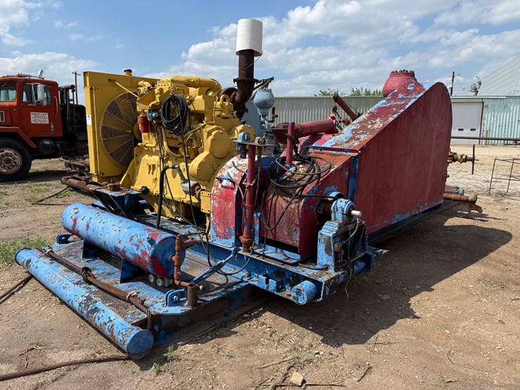 caterpillar-d353-image-2