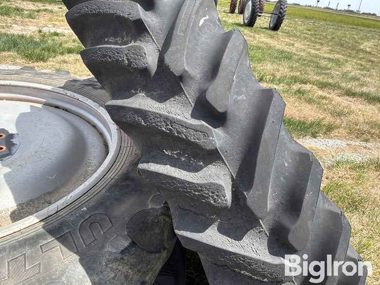 miller-sprayer-wheels-&-380/90r46-tires-image-11