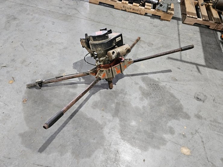 #92-•-2-person-gas-powered-post-hole-digger-image-4