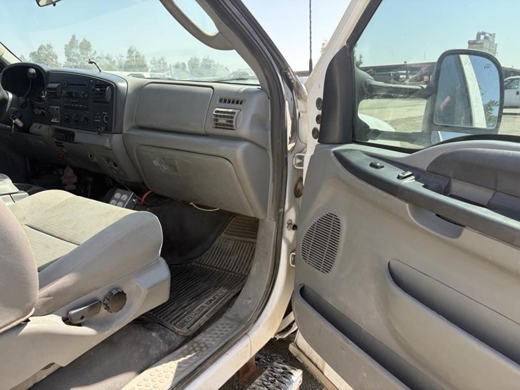 2006-ford-f450-image-10