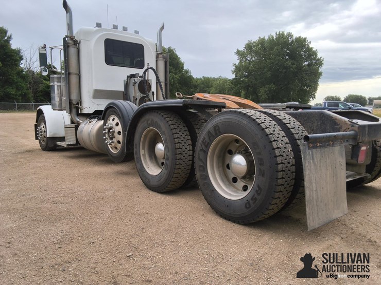 2005-peterbilt-379-image-7
