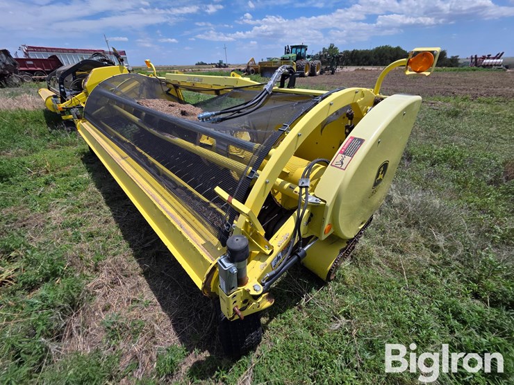 2019-john-deere-659-image-8
