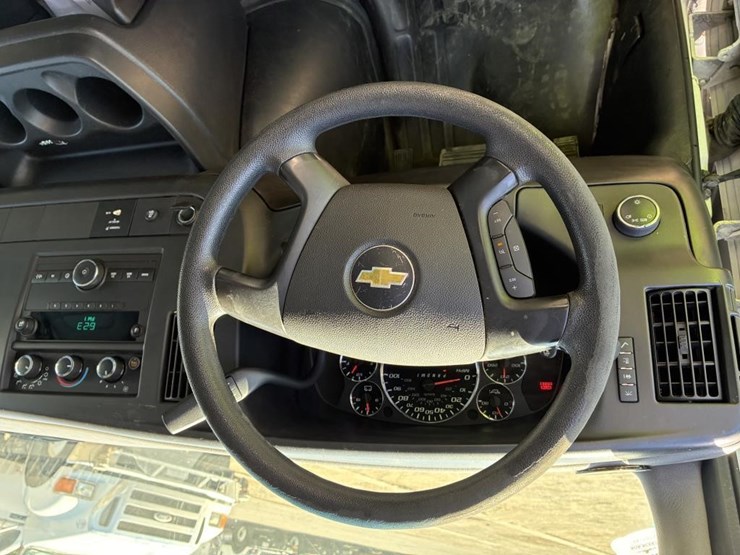 2014-chevrolet-express-3500-image-14
