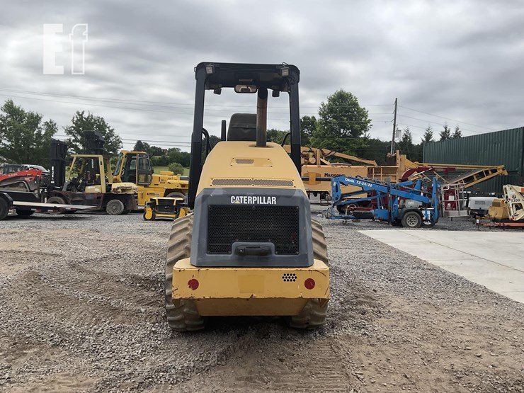 2014-caterpillar-cp44b-image-3