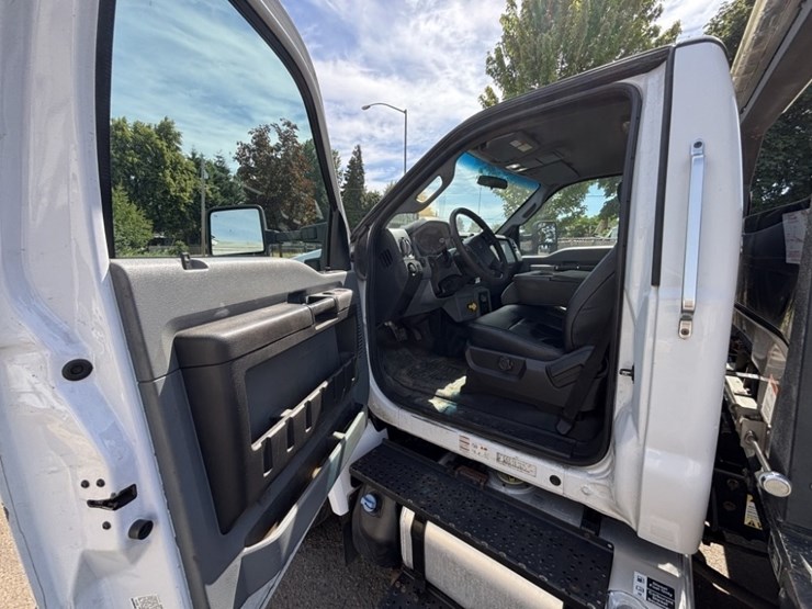 2017-ford-f650-sd-image-25