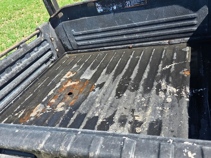 john-deere-gator-image-16
